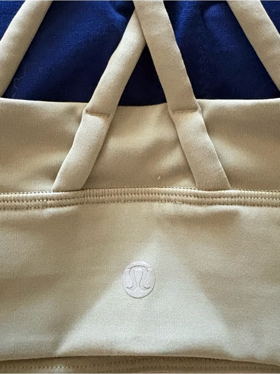 Lululemon High Neck Sports Bra in Moss, Size 4, Excellent! - Picture 3 of 5